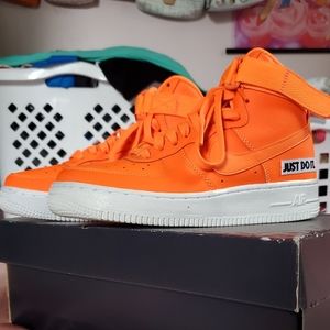 ORANGE AIR FORCE 1s LV8 (GS)